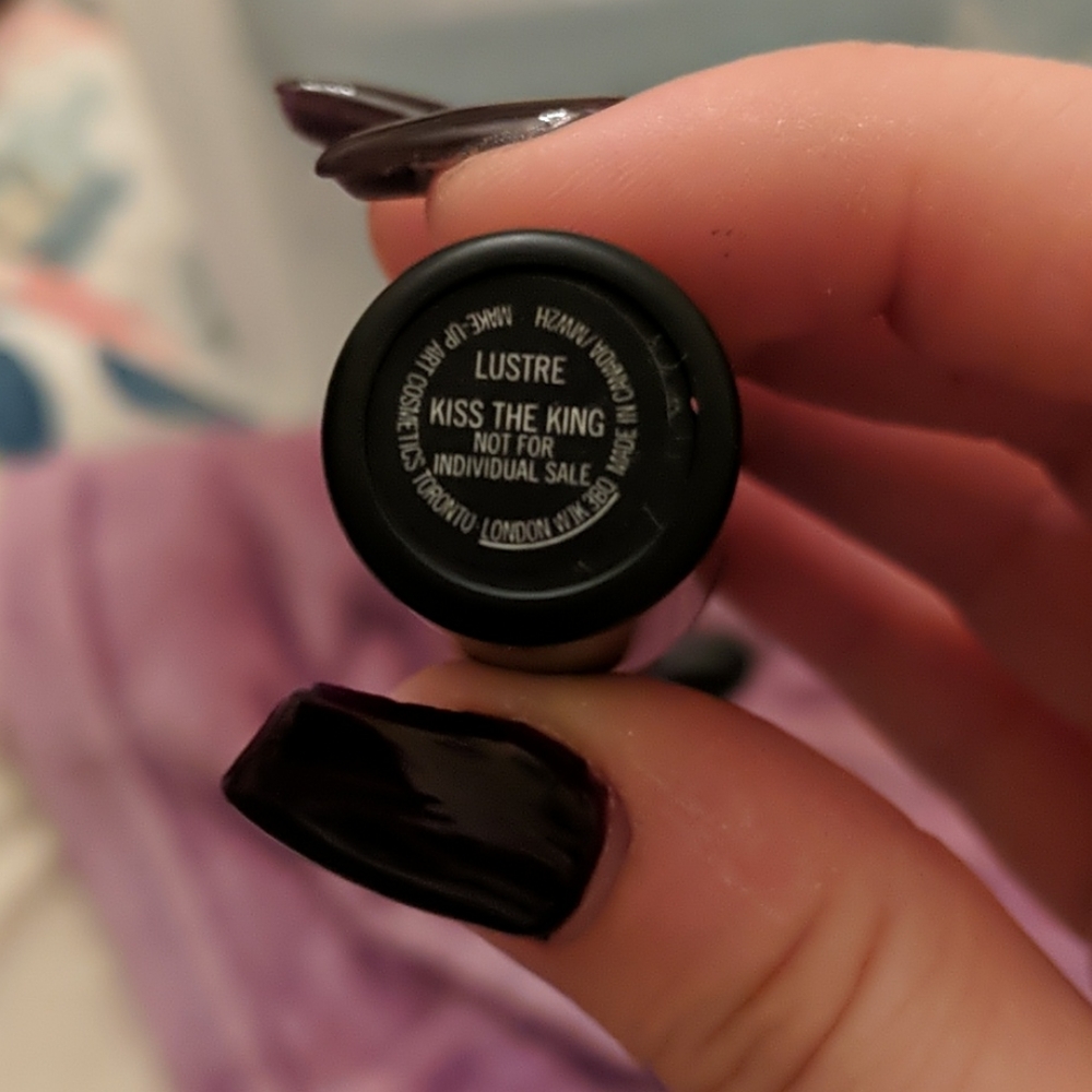 MAC LIPSTICK